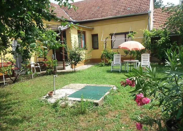 Harsfak Holiday home Mezokovacshaza